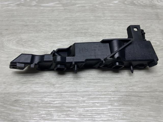 4G0807284 Направляющая переднего бампера правая купить Ужгород