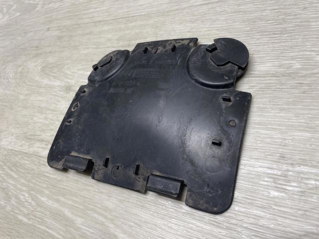 51717143850 BMW Лючок подкрылка переднего правого купить в Хмельницкий