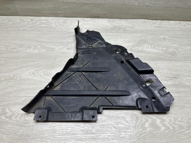 51758082493 BMW Лючок подкрылка переднего левого купить в Ужгород