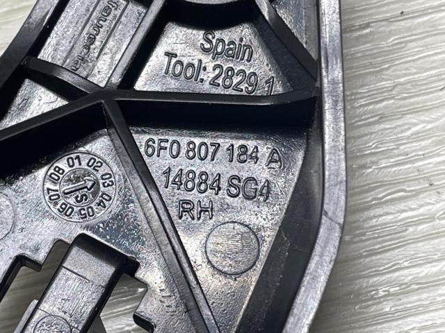 6F0807184A Кронштейн бампера переднего правый купить Украина