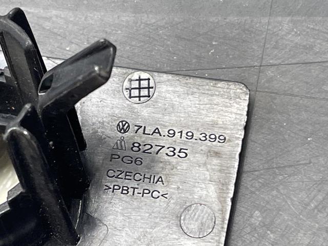 7LA807489 Решетка бампера переднего левая купить Днепр
