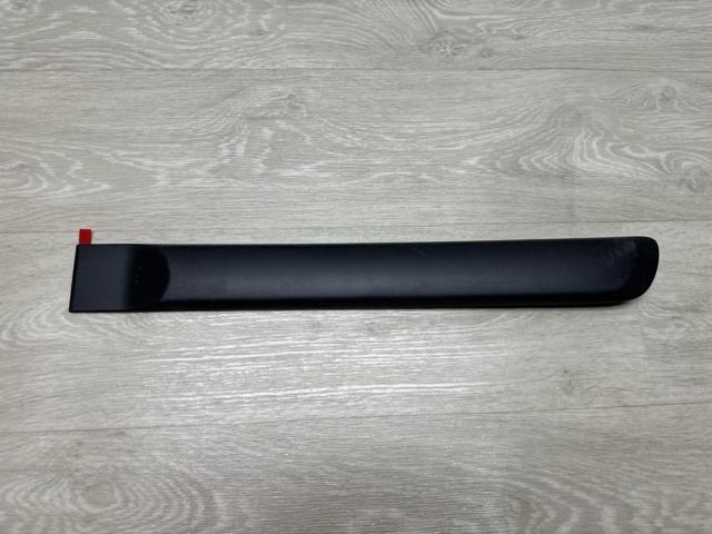 Молдинг задней левой двери 828718H300 NISSAN