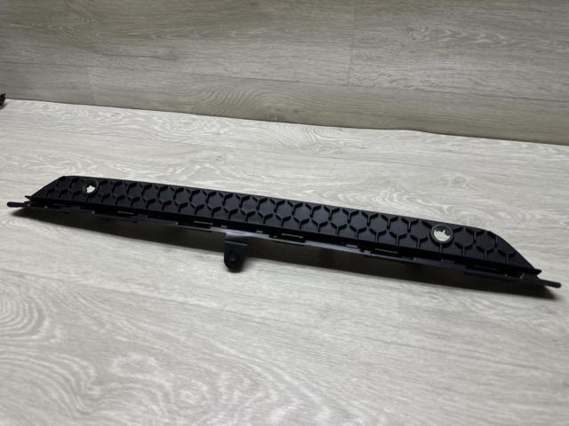 RENAULT 850709909R Накладка бампера заднего в наличии Полтава