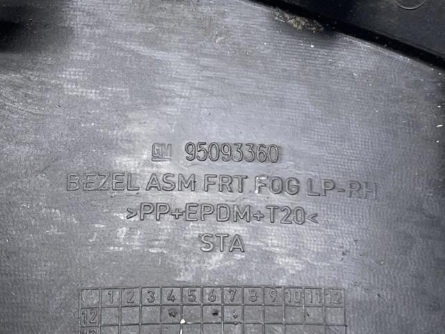 95093360 GM Решетка бампера переднего правая купить в Запорожье