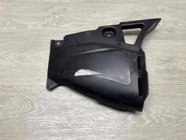 Подкрылок переднего крыла, правый A1776901803 MERCEDES