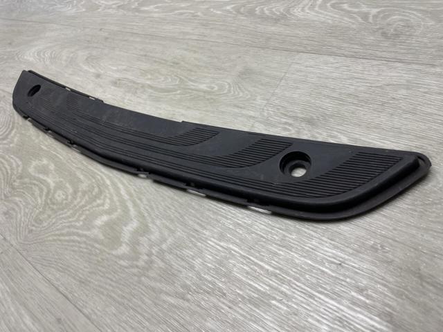 MERCEDES A9078850500 Накладка бампера переднего в наличии Тернополь