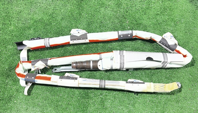68371576AC Подушка безопасности (AIRBAG) шторка боковая правая купить Павлоград