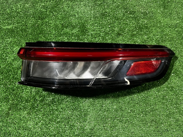 Задний правый внешний фонарь 68421132AD CHRYSLER