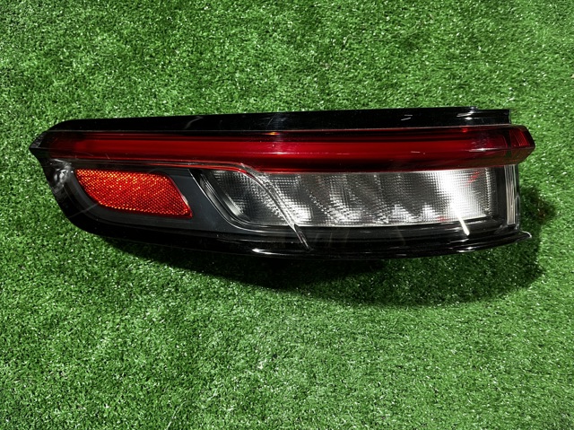 Задний левый внешний фонарь 68421133AD CHRYSLER
