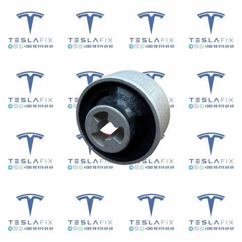 Сайлентблок нижнего переднего рычага 104435800A TESLA