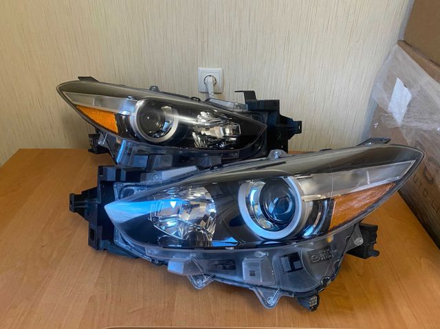 MAZDA BACS51040 Фара левая в наличии Николаев