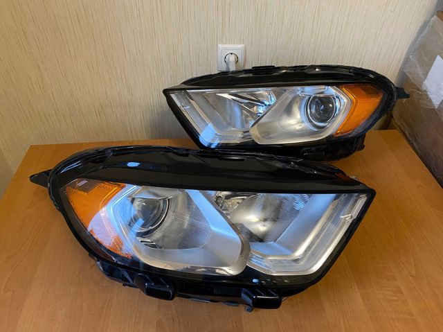 FORD GN1513W029SF Фара правая в наличии Харьков