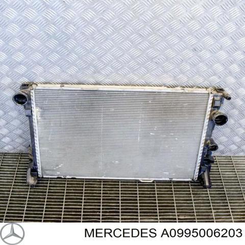 Радиатор A0995006203 MERCEDES