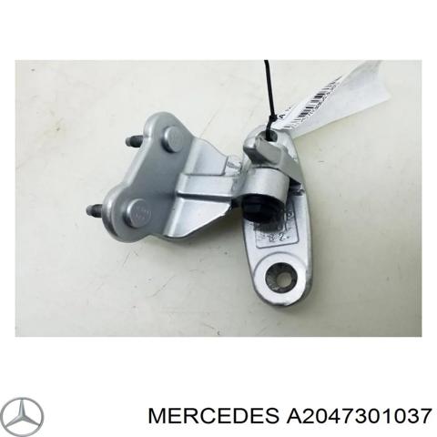 Завеса двери задней левой A2047301037 MERCEDES