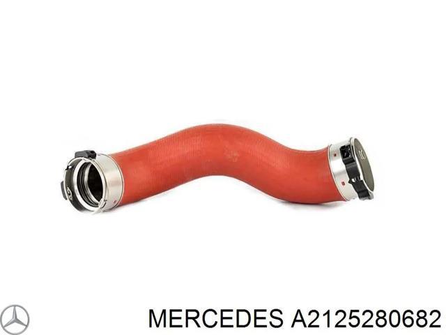 Патрубок интеркуллера A2125280682 MERCEDES