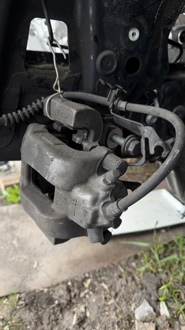 Суппорт тормозной, передний, левый 34116850969 BMW