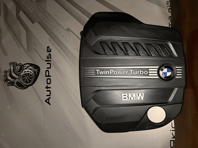 Крышка мотора декоративная 11147811025 BMW