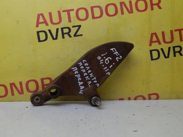 1367506 Ford Шарнир штока переключения передач