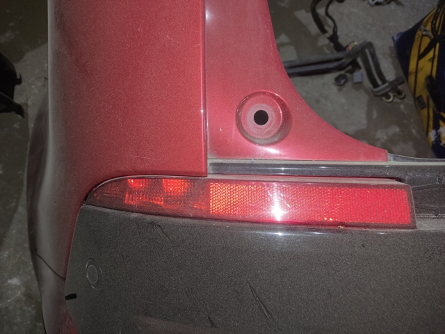 Фара противотуманная задняя, левая LR060911 LAND ROVER