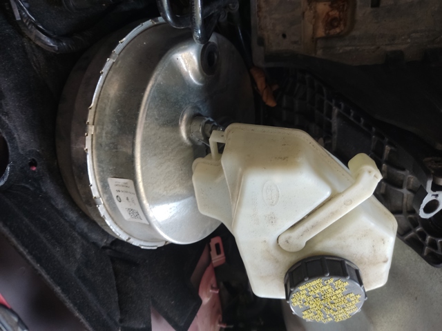 Усилитель тормоза вакуумный LR061402 LAND ROVER
