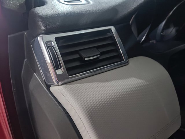 Решетка воздуховода левая LR072446 LAND ROVER