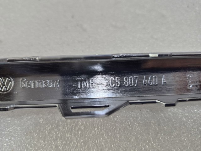 VAG 3C5807460A2ZZ Молдинг бампера заднего правый в наличии Каменское