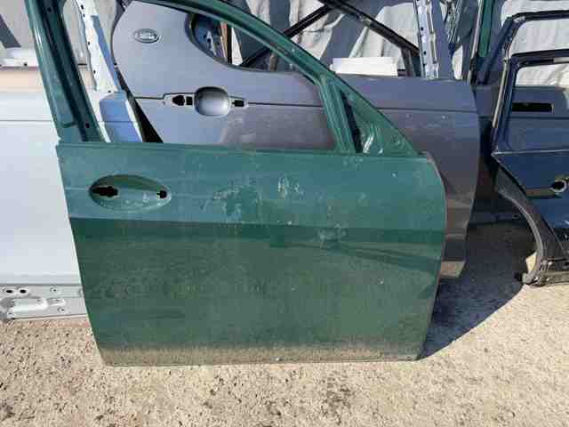 Пассажирская передняя дверь 41518738556 BMW