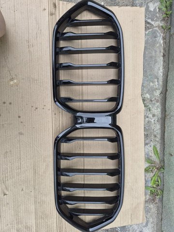 Облицовка радиатора 51137481386 BMW