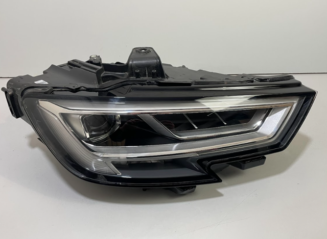 Фара передняя правая 8V0941784C VAG