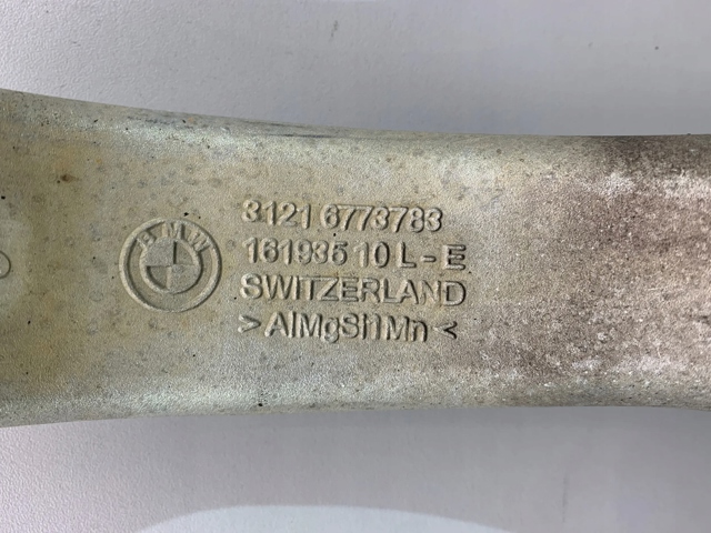 BMW 6773783 Цапфа передняя левая в наличии Украина