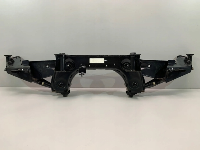 6851560 BMW Подрамник задний купить в Чернигов