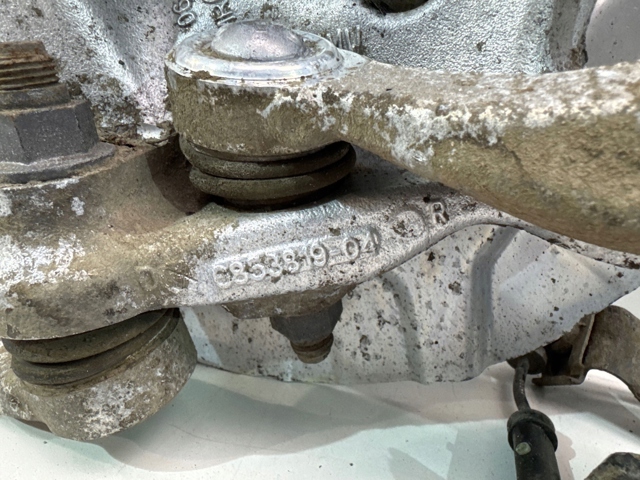 Цапфа - поворотный кулак передний, левый 6853819 BMW