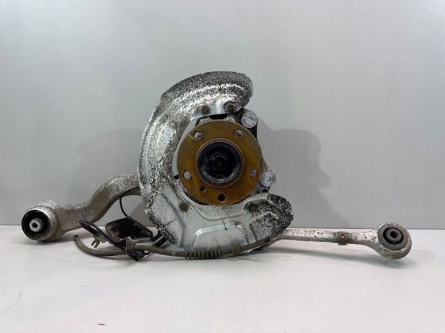 6853819 BMW Цапфа передняя левая купить в Хмельницкий