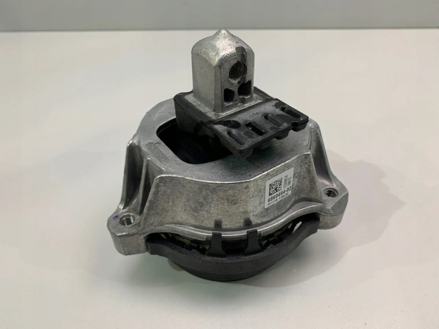 6860464 BMW Подушка (опора) двигателя правая купить в Кривой Рог