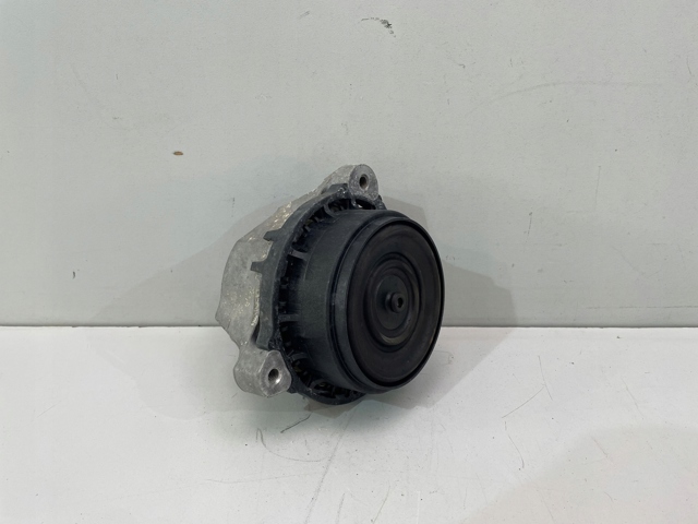 6860472 BMW Правая подушка двигателя купить в Одесса