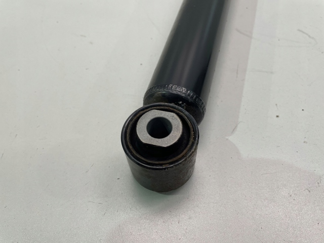 Амортизаторы задние 6877076 BMW