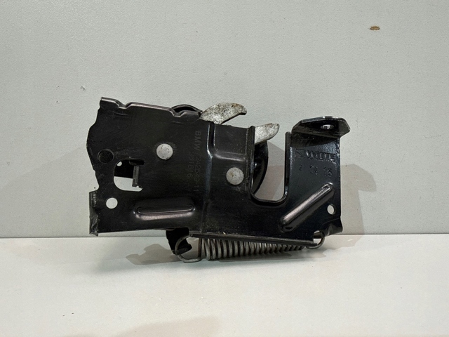 Замок капота, правый 7242549 BMW