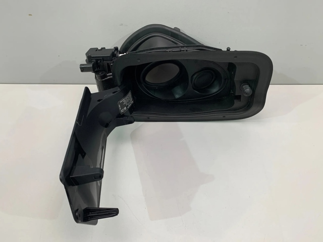 Лючок (дверца) бензобака 7286043 BMW