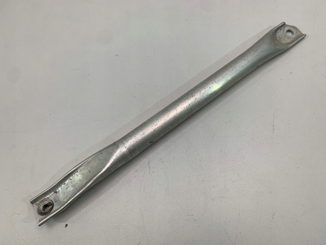 7416970 BMW Распорка передних стоек подвески правая купить в Запорожье