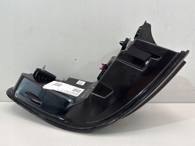 8493812 BMW Фонарь задний правый внешний купить в Киев
