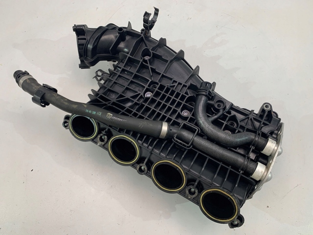 Впускной коллектор 8603914 BMW