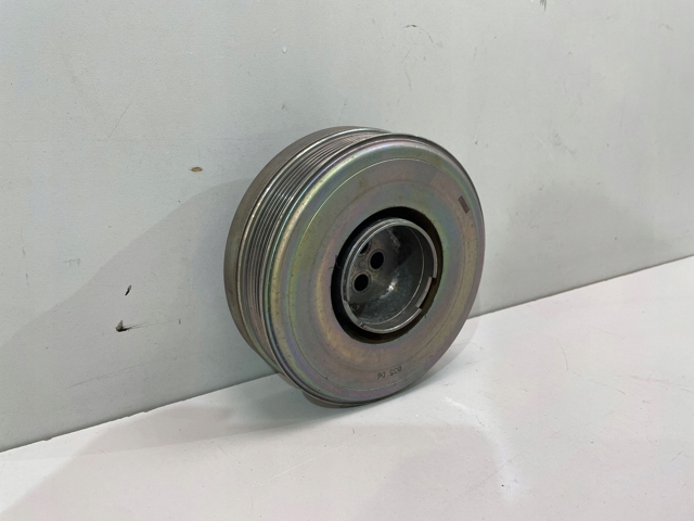 Шкив коленвала (демпфер) 8638446 BMW