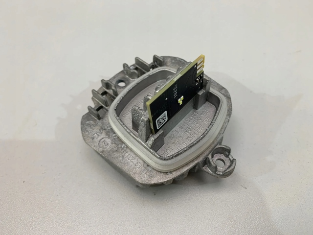 9851047 BMW купить в Львов