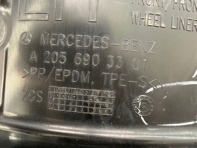 Подкрылок переднего крыла, левый передний A2056903301 MERCEDES