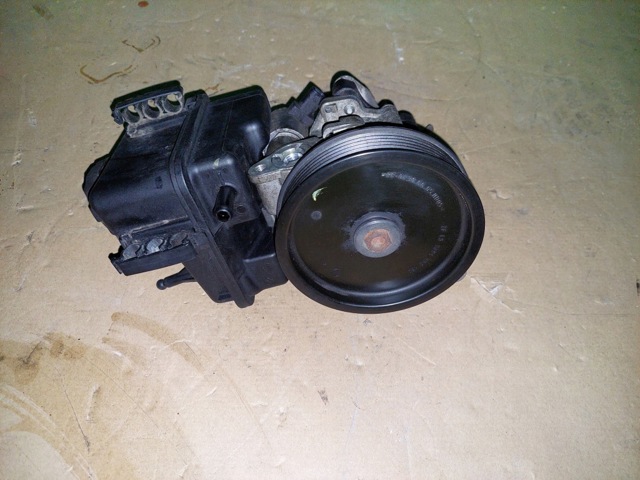 MERCEDES A0064662601 Насос гидроусилителя руля (ГУР) в наличии Тернополь