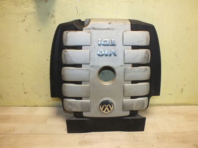 VAG 03G103925C Крышка двигателя в наличии Николаев