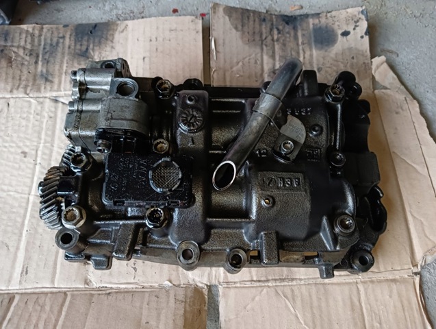 03G115105B VAG Масляный насос купить в Киев