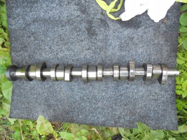 04E103469DH VAG Крышка клапанная купить в Черкассы