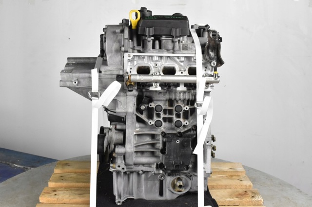 05C103601D Поддон двигателя купить Тернополь