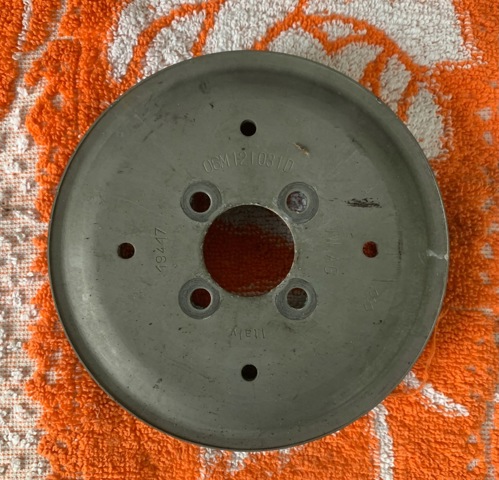 VAG 06M121031D Шкив помпы в наличии Хмельницкий